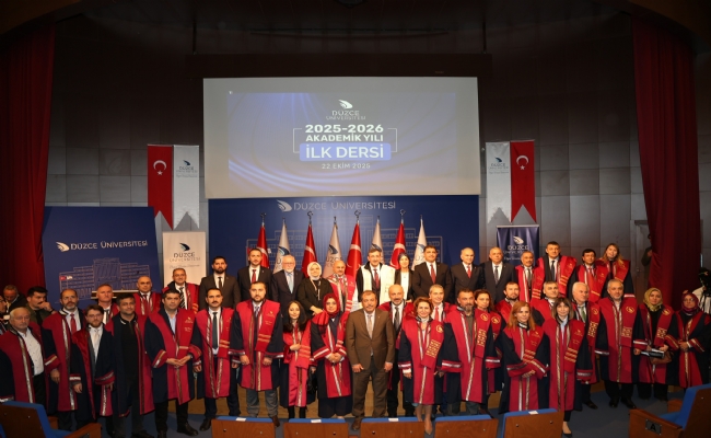  Cumhurbaşkanı yardımcısı Yılmaz Düzce’de iş dünyasıyla bir araya geldi