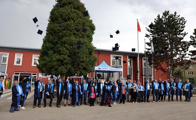  Düzce Meslek Yüksekokulu “48.Yıl Mezunlar Buluşması ve Pilav Günü” Etkinliği Gerçekleştirildi