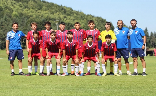 GELİŞİM U-14,U-15 LİGLERİNDE DÜZCE CAM DÜZCESPOR LİDER