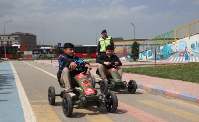 GOKART BİSİKLETİ İLE EĞLENEREK ÖĞRENDİLER  