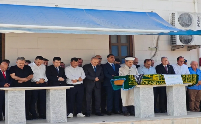 Gölyaka Belediye Başkanının eşi son yolculuğuna uğurlandı
