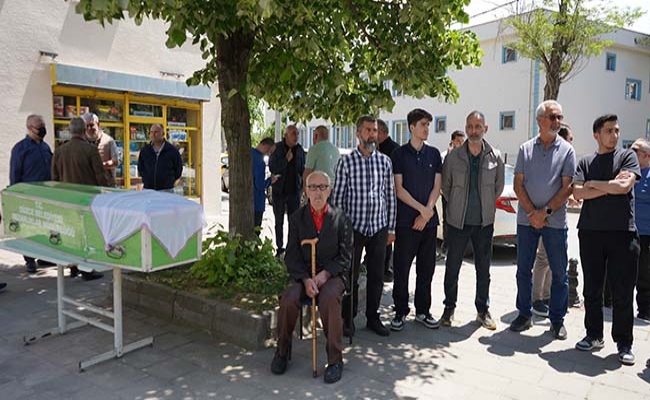 Özel İdare eski çalışanı Zeki Yıldız'ın eşi vefat etti.  