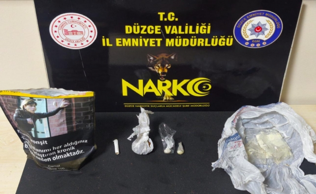 UYUŞTURUCU SATICISI TUTUKLANDI